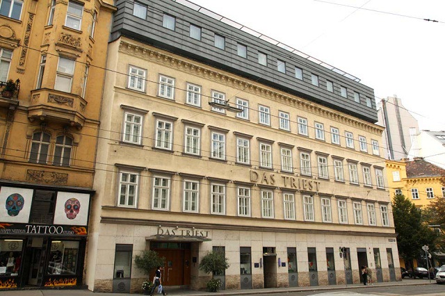 "Das Wiener Hotel Das Triest in zentraler Innenstadtlage nahe dem Karlsplatz ist das österreichische Meisterstück in Sachen Hoteldesign von Sir Terence Conran."