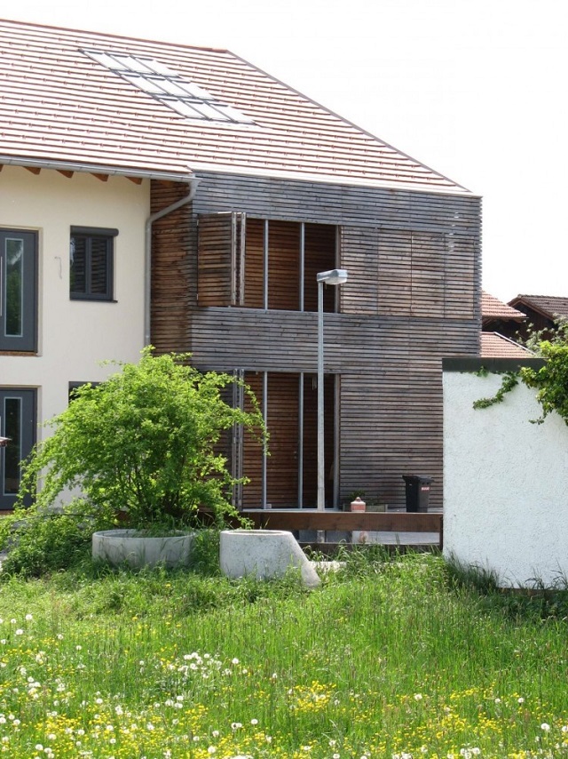 "House K bei Becker Architekten. Der Bauplatz befindet sich am Westufer des Forggensees. Die Bebauung mit einem Doppelhaus freigegeben."