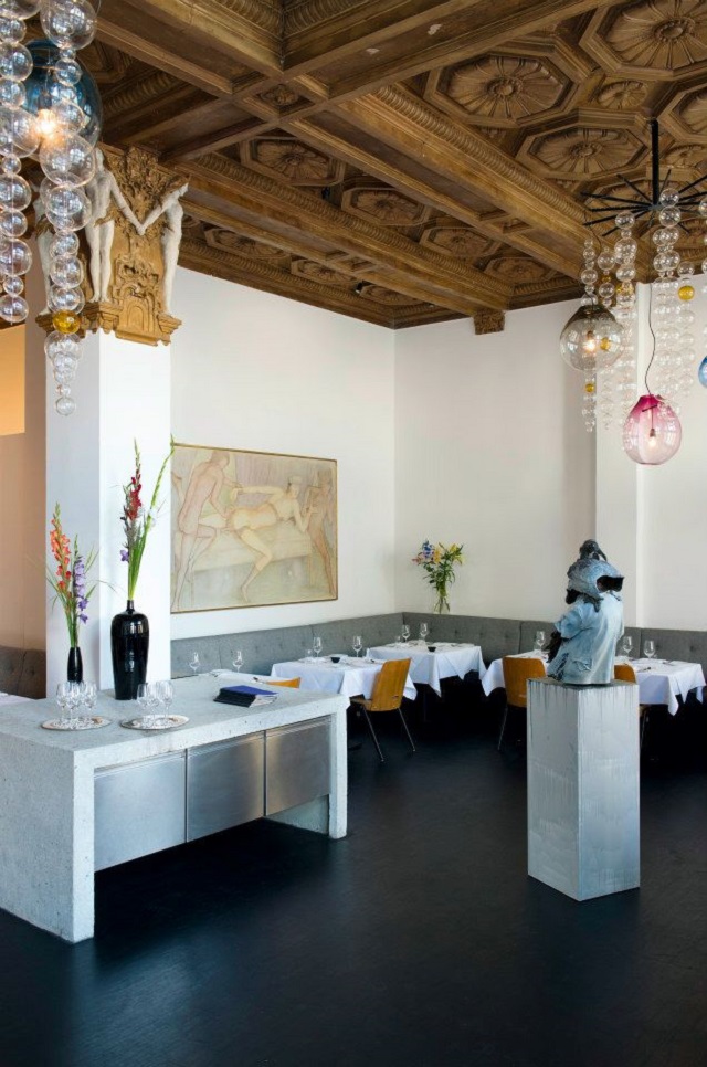"Kunst & Esskultur: Restaurant Richard in Berlin. Neue molekular-kulinarische Kreation von Hans Richard, dem Hausherren des gleichnamigen Berliner Restaurants."