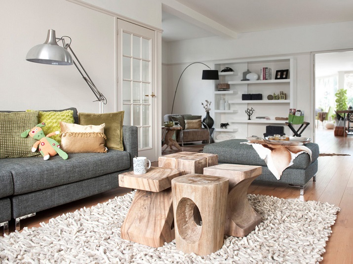 "Möbel sind eine jener Sachen im Haus, welches viel Aufmerksamkeit von Gästen erreicht. Die Möbel spielt Ihre Persönlichkeit und Geschmack."