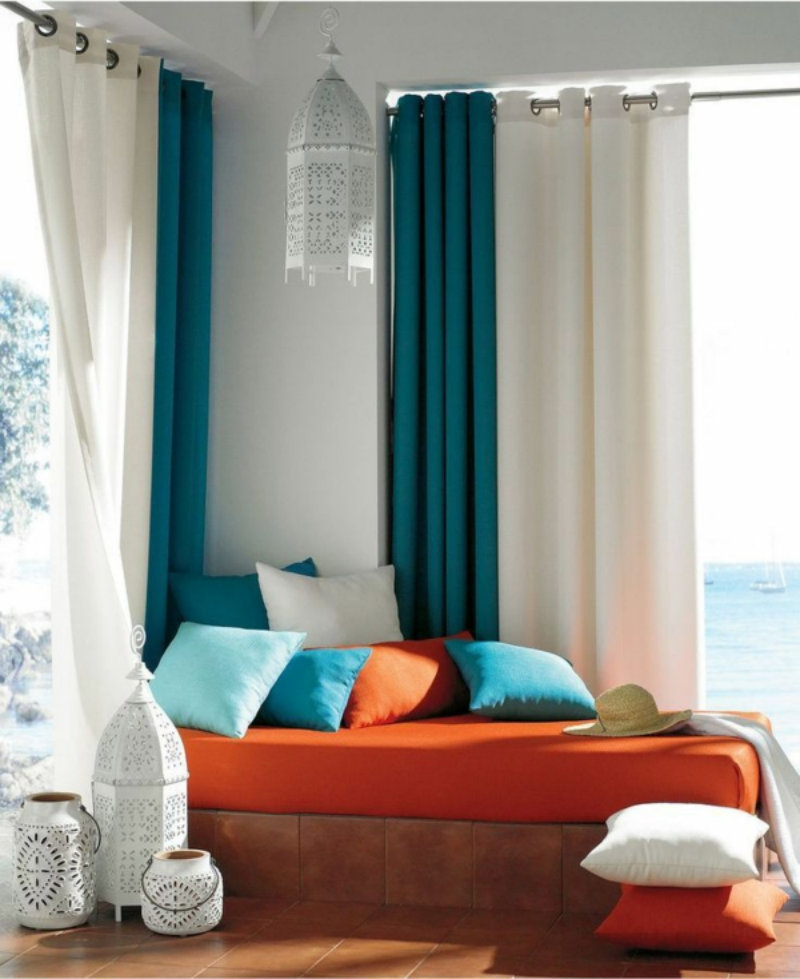 Gardinenideen-vorhänge-fenster-modern-designer-auflagen-orange-wohndesign-trend