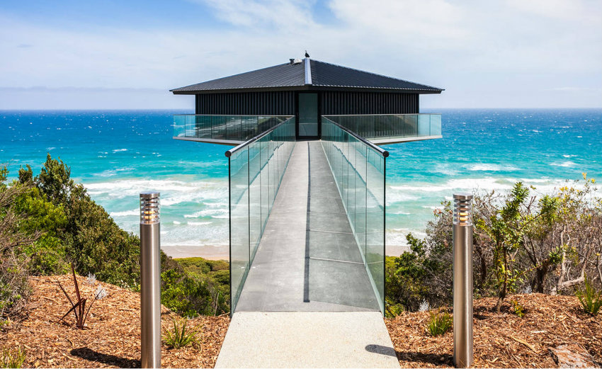 The Pole House, une maison au dessus de l'océan road austraia
